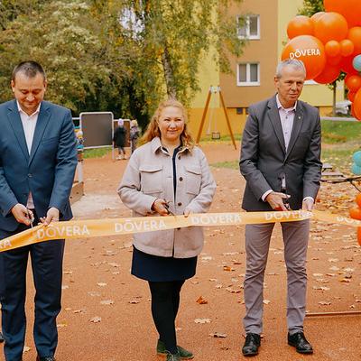 Na Severnej ulici vyrástlo moderné ihrisko bez bariér